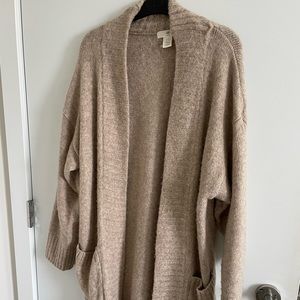 H&M long-sleeve beige cardigan